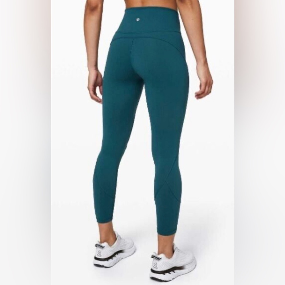 Lululemon In Movement Tight 28" Everlux Bermuda Teal Women's Size 2